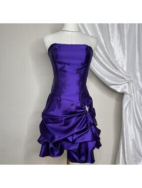 Vintage Jessica McClintock Gunne Sax Dress Size 5 Strapless Ruched Purple Satin